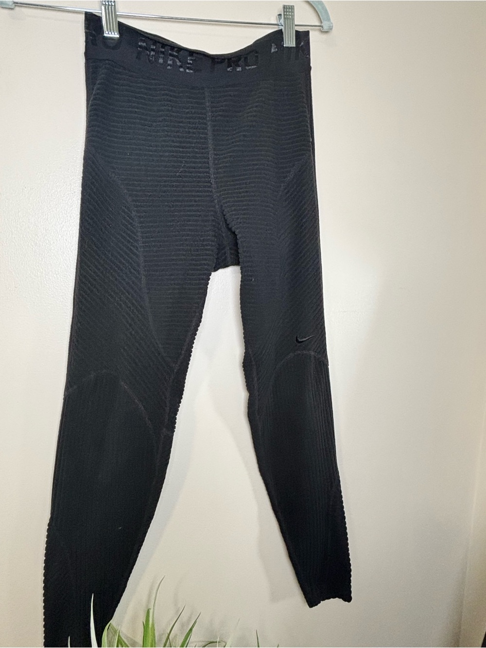 Woman’s Nike Kids Black Textured Performance Leggings